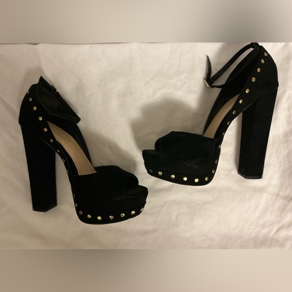 Shoedazzle Chunky Platform Studded Heels - Picture 4 of 5